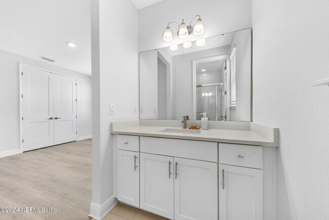 Building Photo - 467 Rum Runner Wy