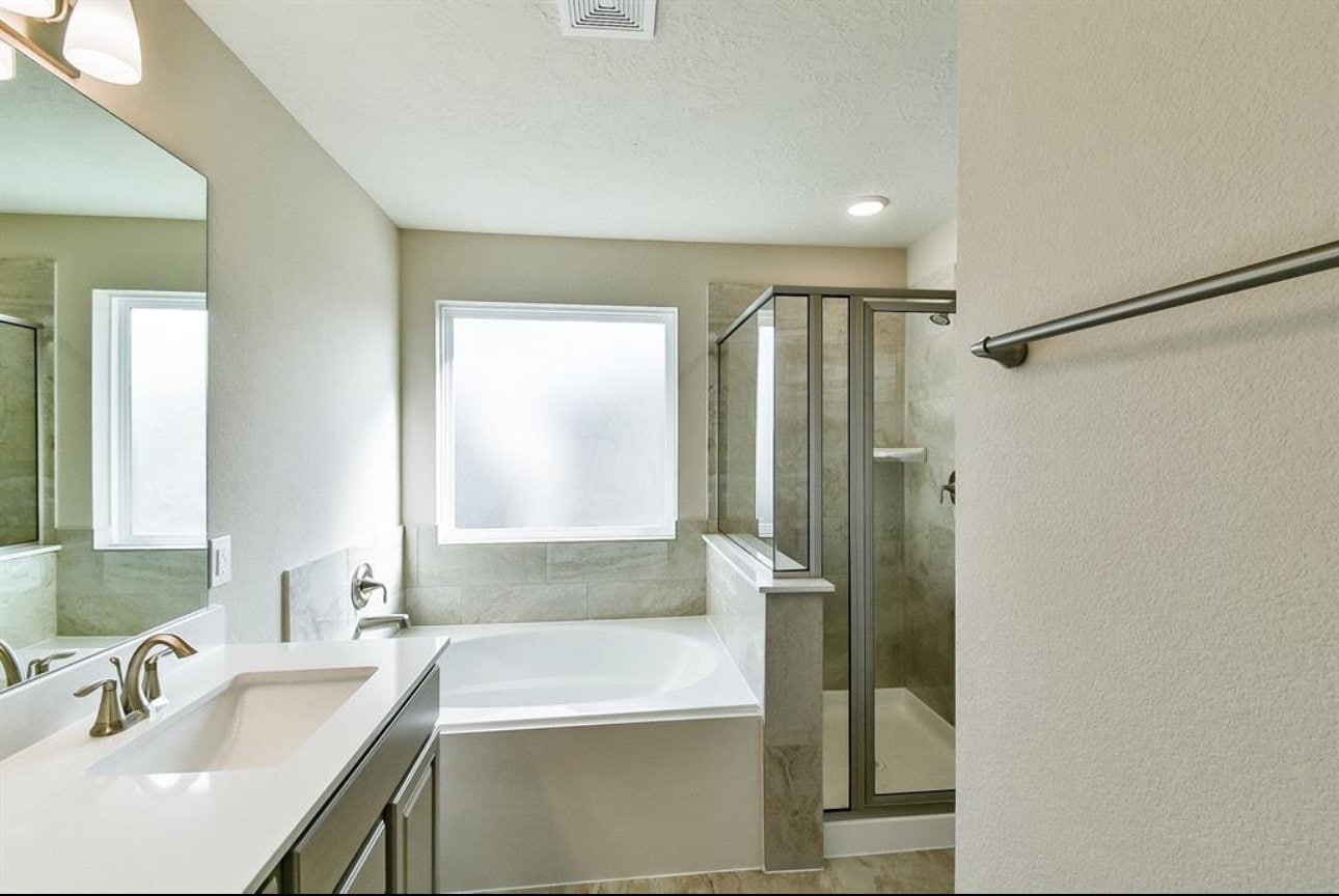 Building Photo - 10215 Alder Ridge Dr