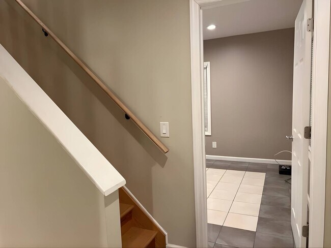 Building Photo - 57 S Fulton St