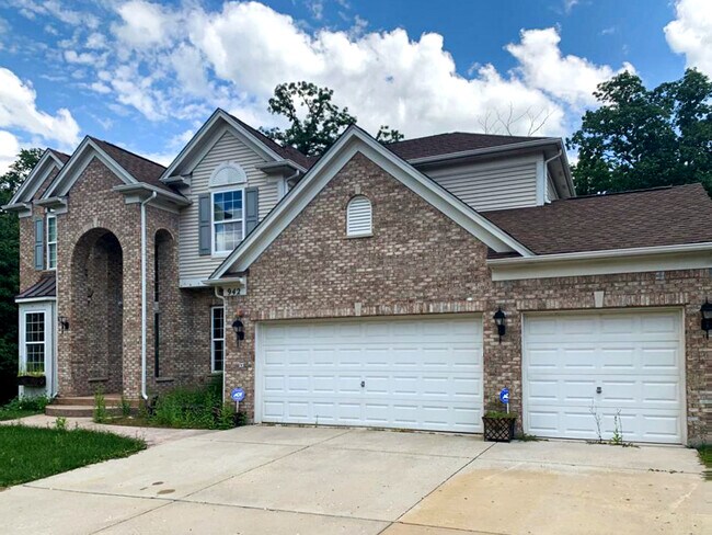 Building Photo - 942 Blue Ridge Dr