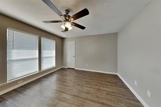 Building Photo - 14511 Cypress Falls Dr