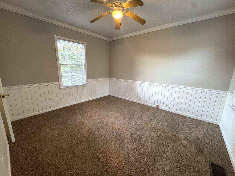 Building Photo - 1020 Cherry Hills Ct