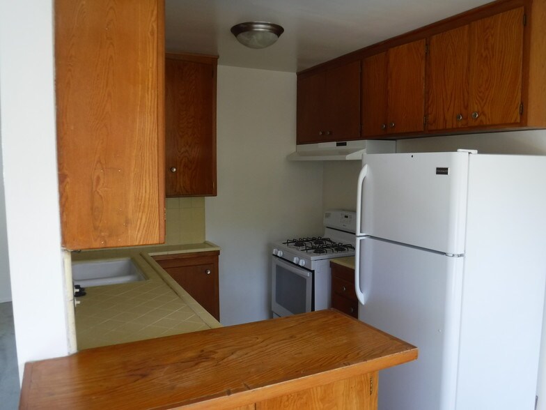 Building Photo - 12015 Lamanda St