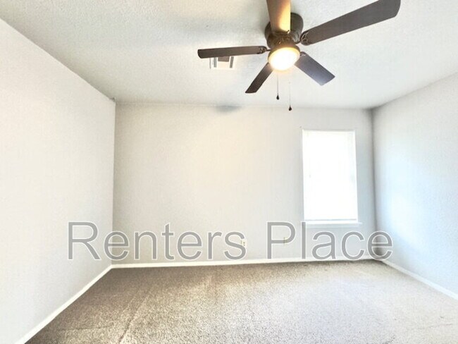Building Photo - 1400 N Ironwood Pl