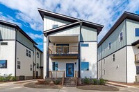 Building Photo - 1320 E Lenoir St