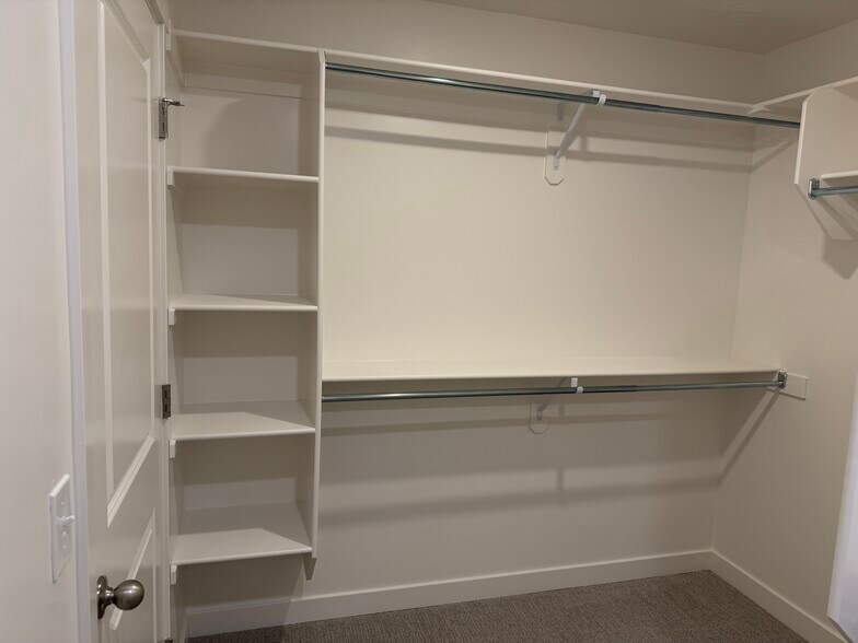 Building Photo - 1485 N 305 E