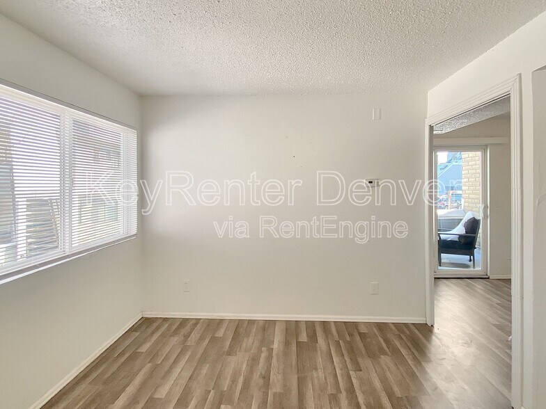 Building Photo - 17053 E Tennessee Dr