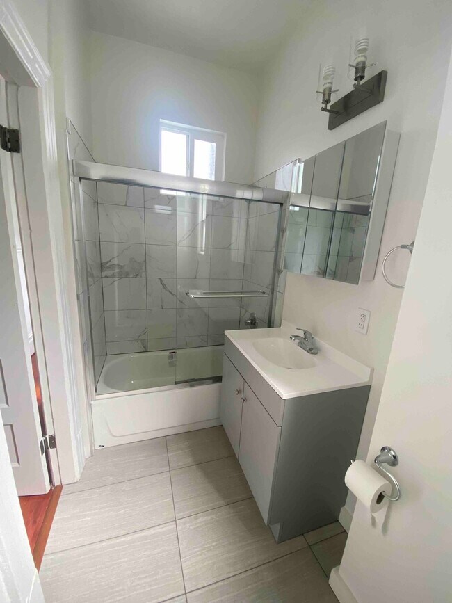 Bathroom - 1565 Pacific Ave