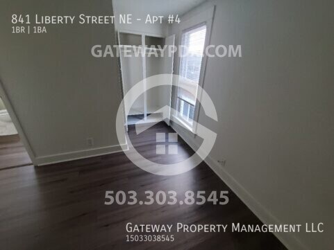 Building Photo - 841 Liberty St NE