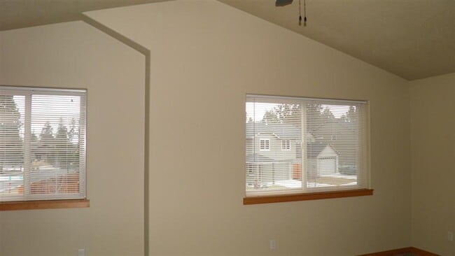 Building Photo - 20249 Knightsbridge Pl