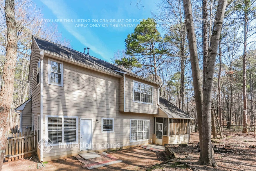 Building Photo - 2655 Plantation Way