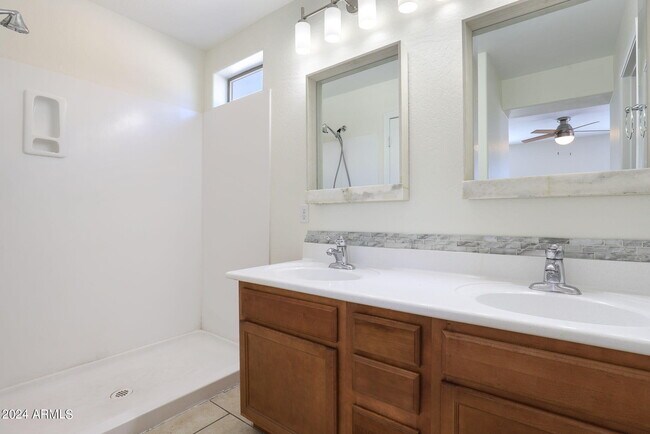 Building Photo - 2429 N 83rd Dr
