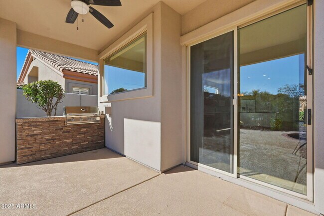 Building Photo - 15707 E Cactus Dr