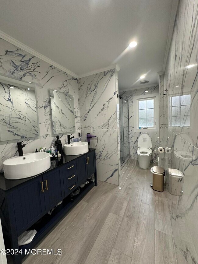 Building Photo - 46 Hilltop Rd