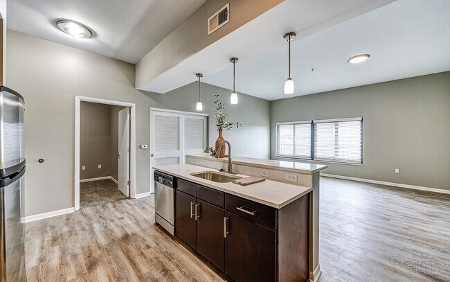 Building Photo - Zona Rosa