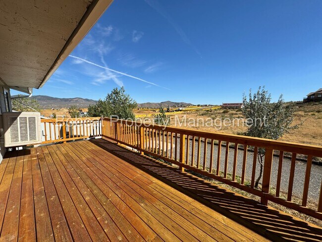 Building Photo - Unique Duplex on the South Side of Carson City - Near Tons of Shopping