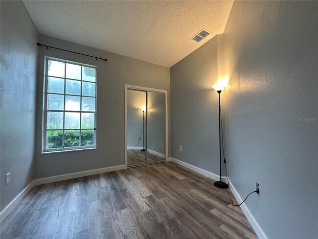 Building Photo - 14572 Laguna Beach Cir