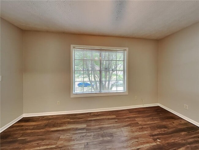 Building Photo - 1775 Whitehall Forest Ct SE