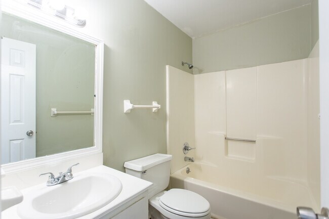 Building Photo - 109 Brookwood Pl