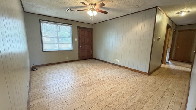 Building Photo - 102 Ridge Grove Dr