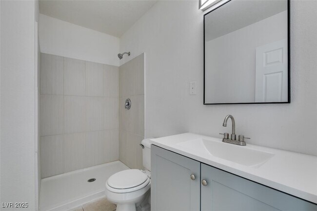 Building Photo - 6987 Mendon Ln