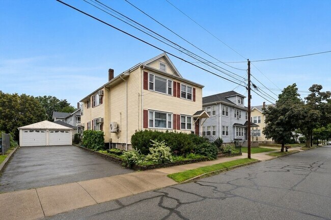 Building Photo - 152-154 Palmer Street Unit 2