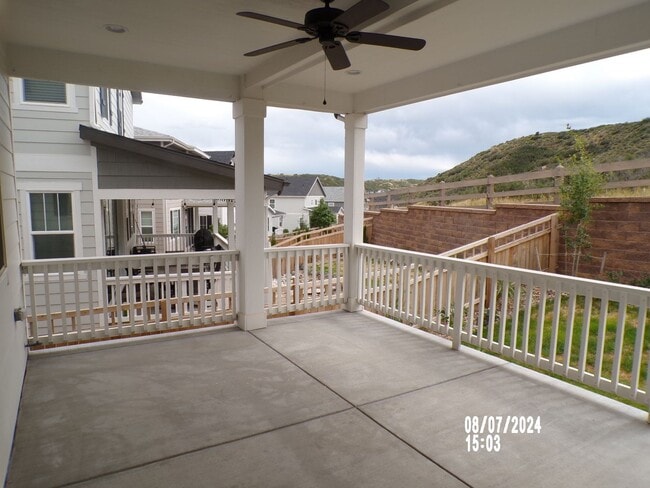 Building Photo - Stunning Home in Castle Rock 4Bedrooms 3.5 Bathrooms!