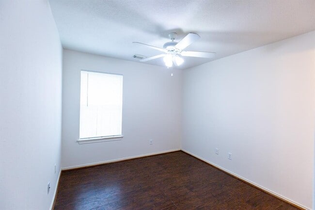 Building Photo - 6359 Bright Falls Ln