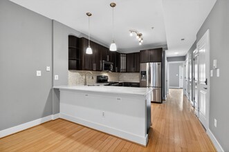 Building Photo - 1241 Kenyon St NW