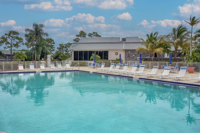 Building Photo - 18081 SE Country Club Dr