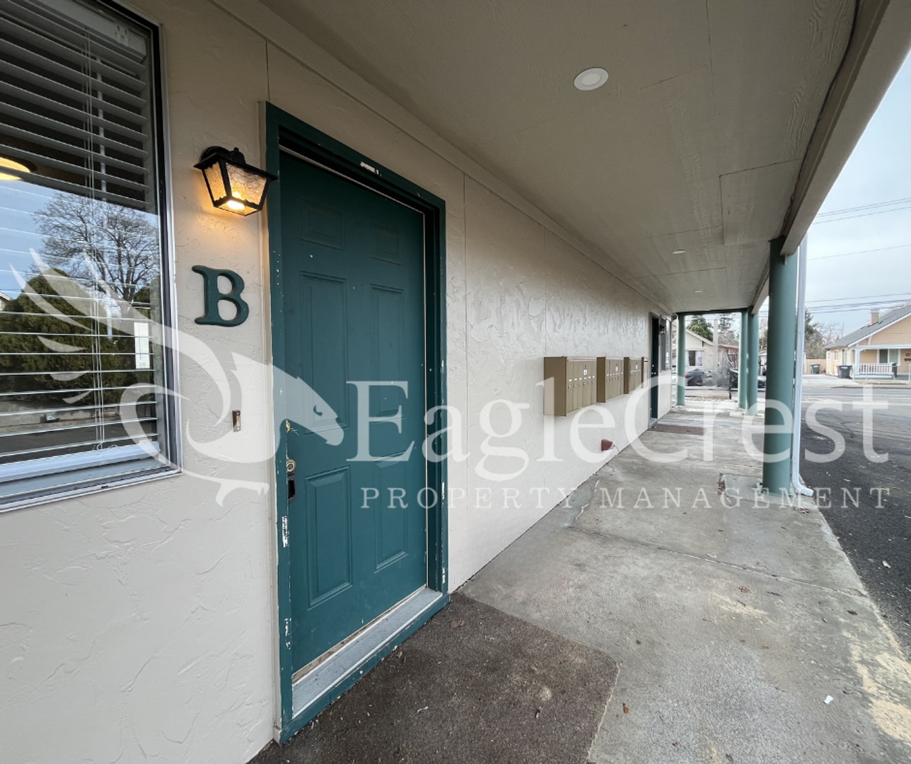 Building Photo - 17/19 S. Roosevelt