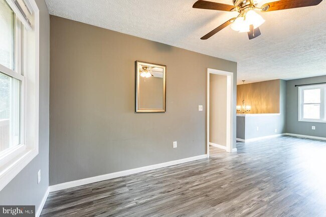 Building Photo - 847 Harbor View Terrace