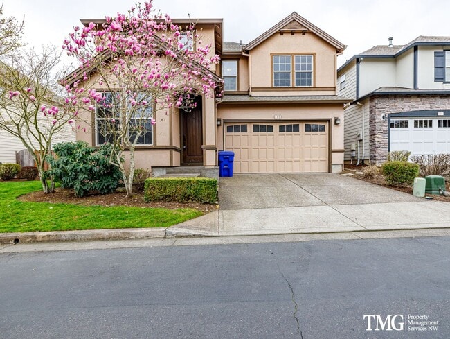 Building Photo - Beautiful 4br/2.5ba House with office, fenced yard, 2 car garage and AC