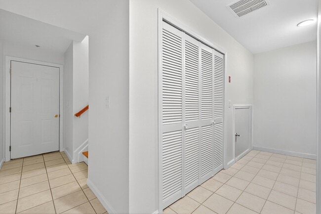 Building Photo - 34 Marina Dr