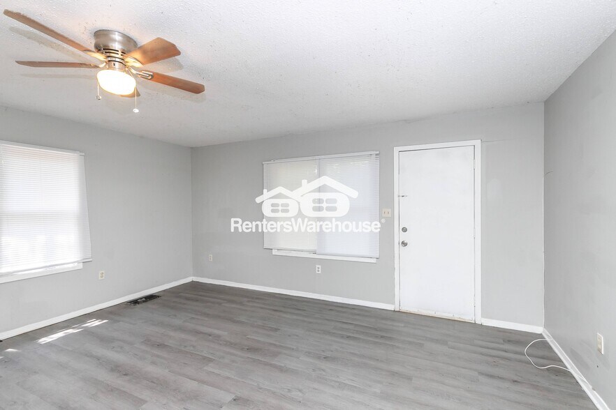 Building Photo - 808 S Grand Ave
