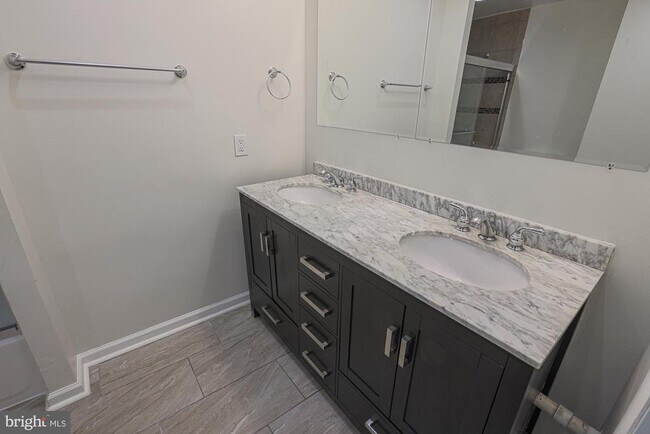 Building Photo - 6331 Red Cedar Pl