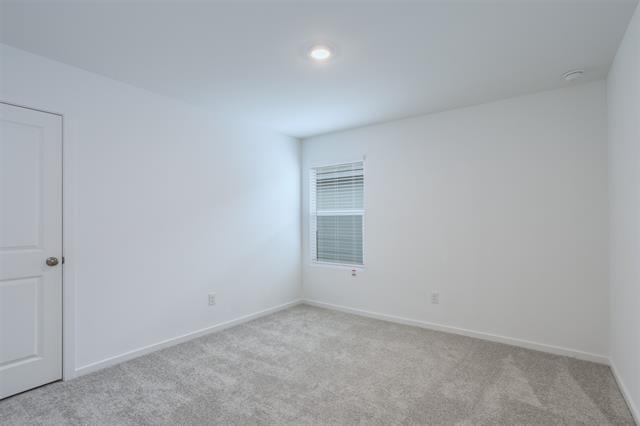 Building Photo - 727 Ginkgo Wy