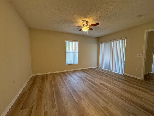 Building Photo - 2510 Hamlet Ln