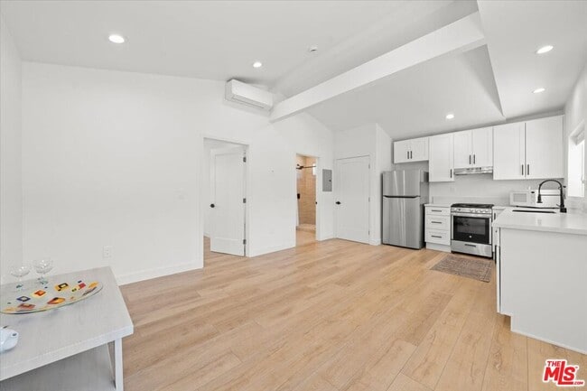 Building Photo - 6038 Maury Ave