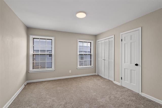 Building Photo - 1747 Mariposa Dr