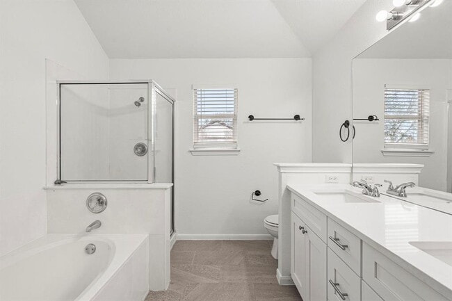 Building Photo - 210 Summerside Ave