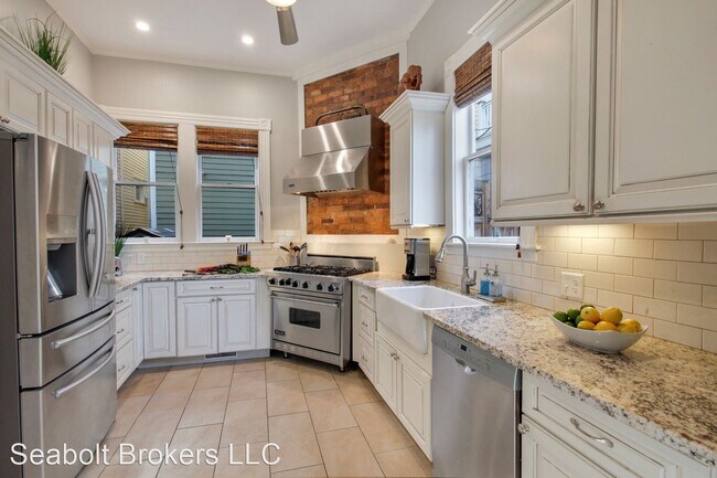 Building Photo - 5 br, 3 bath House - 440 Habersham St