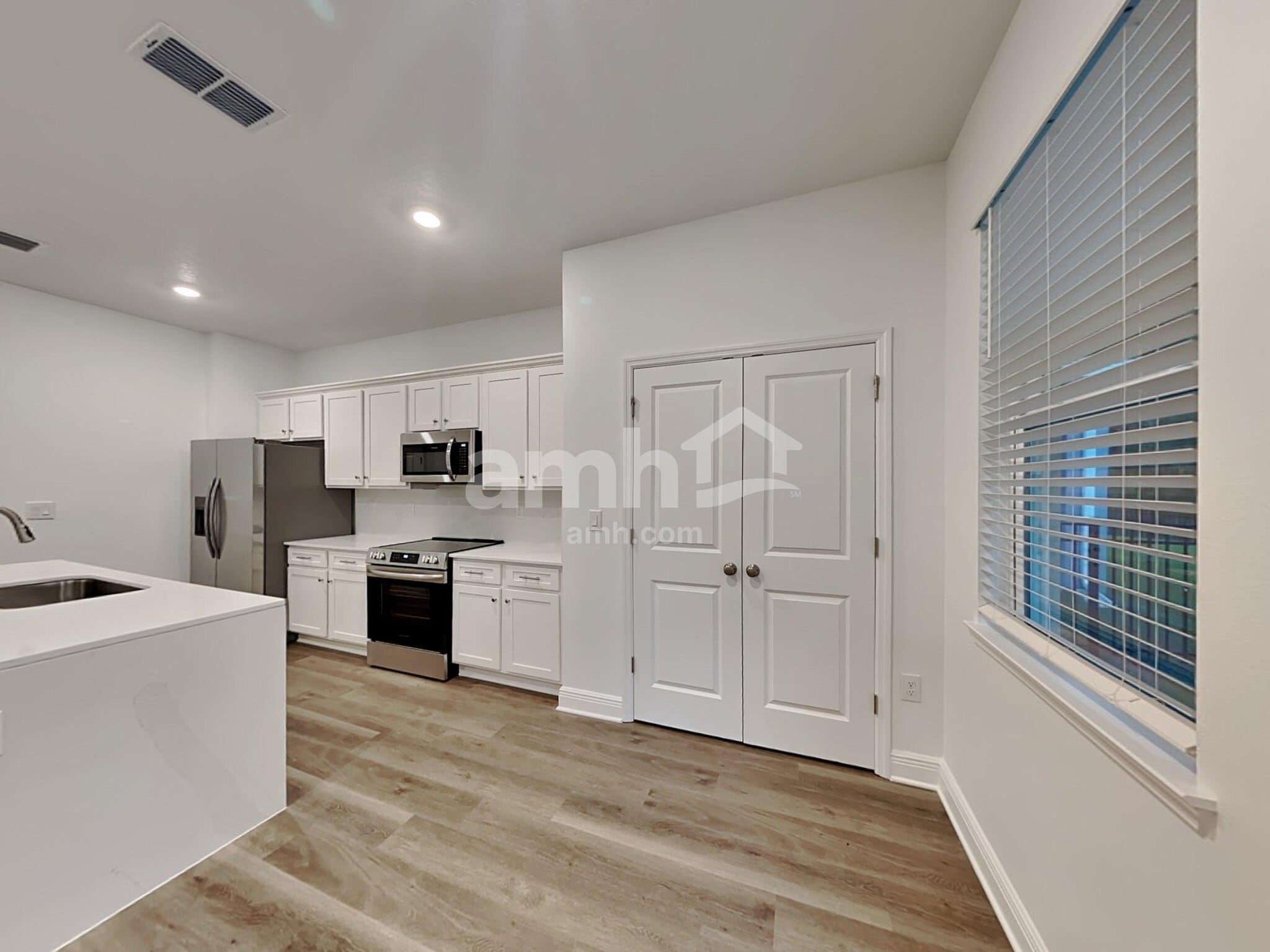 Building Photo - 6655 Atlantic Bch Ave