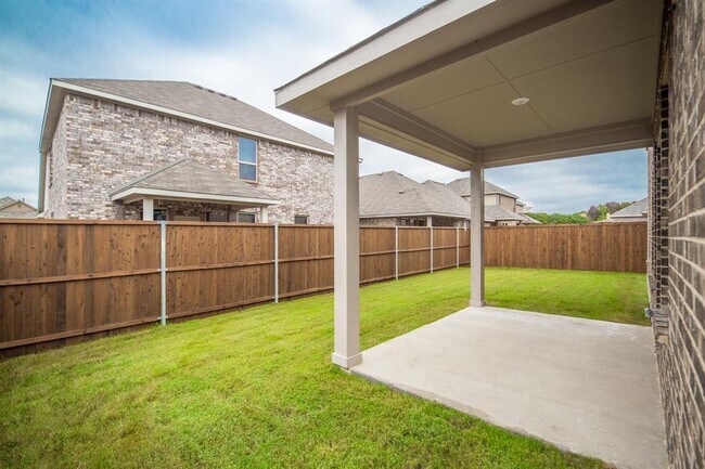 Building Photo - 7633 Spring Dr