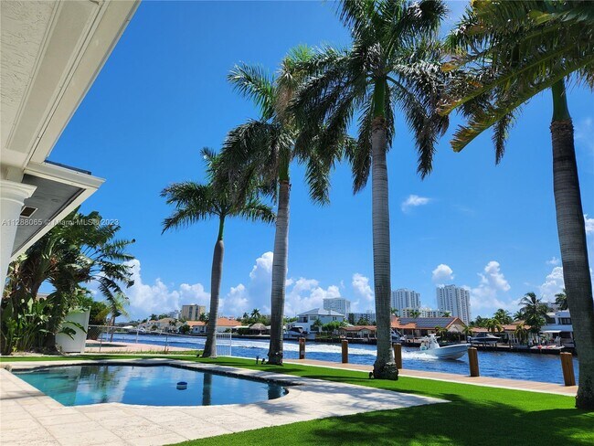 Building Photo - 2742 SE 11th St