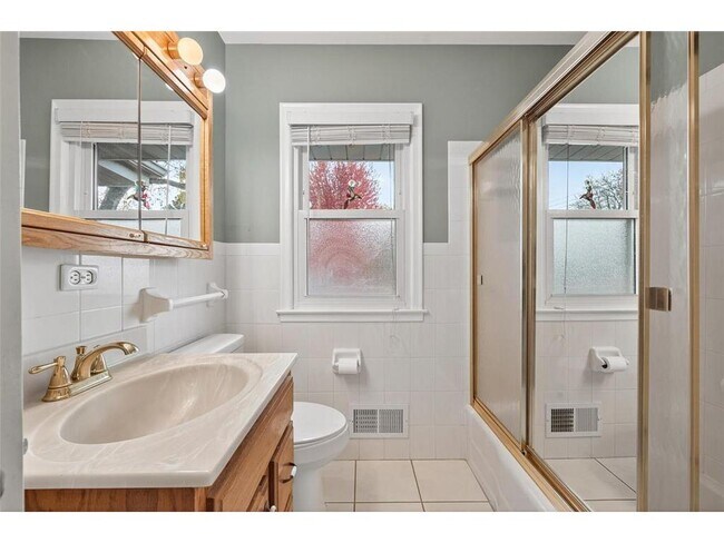 Building Photo - 7201 Kentucky Ave N