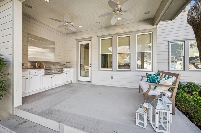 Building Photo - 1226 Heights Blvd