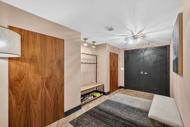 Building Photo - 155 S Ocean Ave