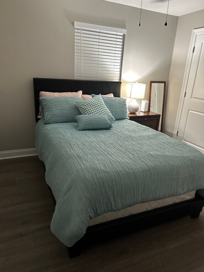Building Photo - Charming 3BR Duplex in New Orleans