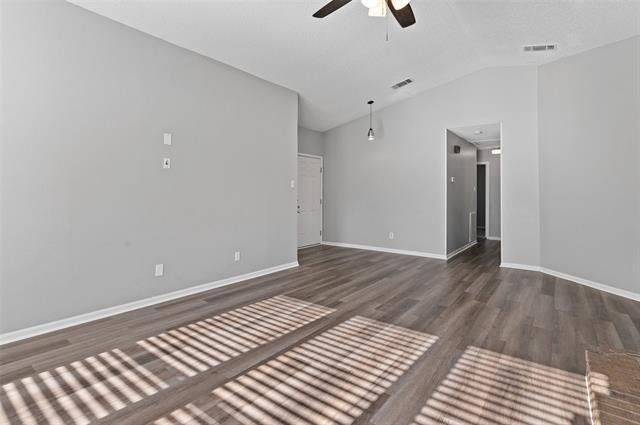 Building Photo - 3521 Glenview Dr